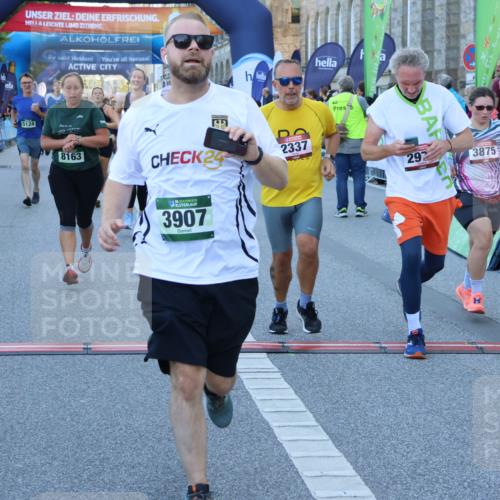 01.09.2024 - BARMER Alsterlauf Strokosch-Dieckow http://msf.ph/oto/6890818 01.09.2024 10:10:32 Ziel 2087, 2337, 2390, 2391, 2412, 2668, 2977, 3875, 3907, 4093, 4151, 4277, 4278, 4361, 4770, 4785, 4930, 5124, 5125, 8163 meine-sportfotos.de