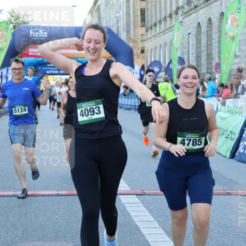 01.09.2024 - BARMER Alsterlauf Strokosch-Dieckow http://msf.ph/oto/6890830 01.09.2024 10:10:35 Ziel 2087, 2390, 2412, 3510, 3875, 3940, 4093, 4151, 4277, 4278, 4361, 4392, 4524, 4785, 4930, 5124, 5125, 5204, 5205, 5237, 8163 meine-sportfotos.de