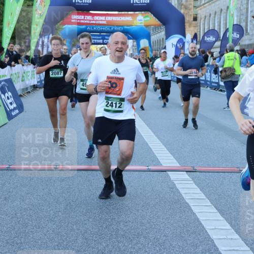 01.09.2024 - BARMER Alsterlauf Strokosch-Dieckow http://msf.ph/oto/6890843 01.09.2024 10:10:41 Ziel 2087, 2355, 2390, 2412, 2950, 3510, 3748, 3940, 4151, 4278, 4325, 4361, 4392, 4524, 4930, 5204, 5205, 5237, 8010, 8321 meine-sportfotos.de