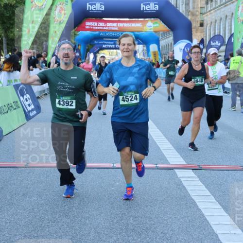 01.09.2024 - BARMER Alsterlauf Strokosch-Dieckow http://msf.ph/oto/6890852 01.09.2024 10:10:44 Ziel 2087, 2355, 2950, 3510, 3748, 3940, 4151, 4325, 4392, 4524, 4930, 5204, 5205, 5237, 8010, 8321 meine-sportfotos.de