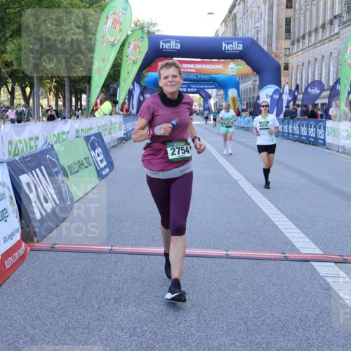 01.09.2024 - BARMER Alsterlauf Strokosch-Dieckow http://msf.ph/oto/6890865 01.09.2024 10:20:24 Ziel 2023, 2754, 2821, 5232 meine-sportfotos.de