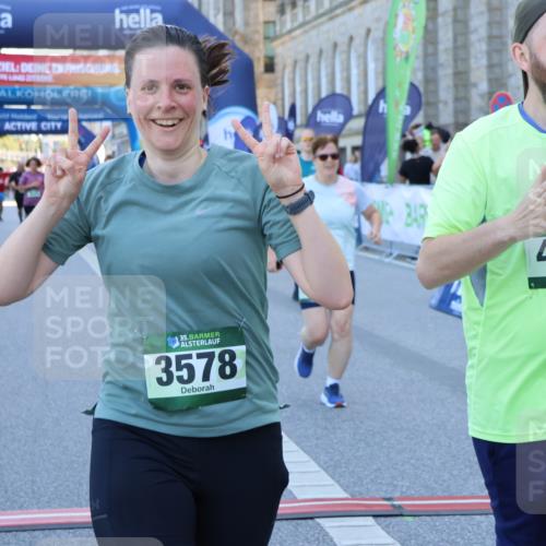 01.09.2024 - BARMER Alsterlauf Strokosch-Dieckow http://msf.ph/oto/6890901 01.09.2024 10:20:46 Ziel 2071, 3553, 3578, 3642, 4013, 4043, 8355 meine-sportfotos.de