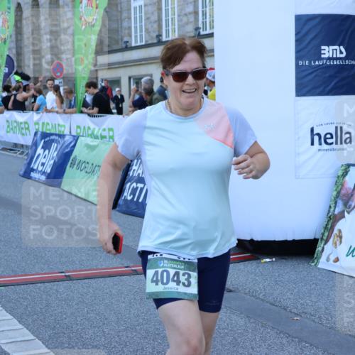 01.09.2024 - BARMER Alsterlauf Strokosch-Dieckow http://msf.ph/oto/6890908 01.09.2024 10:20:48 Ziel 2071, 3553, 3578, 3642, 4013, 4043, 4389, 8355 meine-sportfotos.de