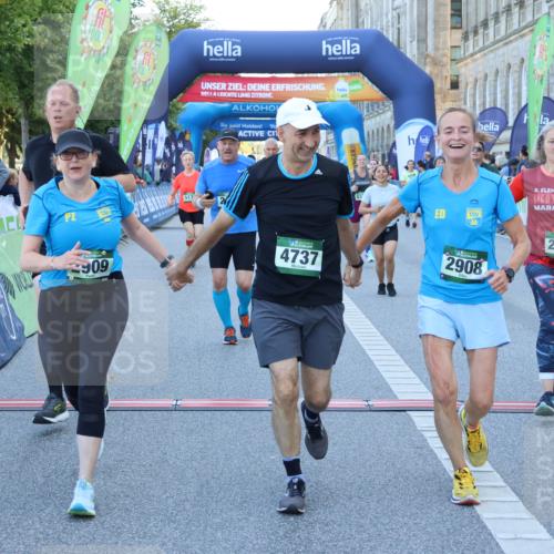 01.09.2024 - BARMER Alsterlauf Strokosch-Dieckow http://msf.ph/oto/6890911 01.09.2024 10:11:09 Ziel 2057, 2159, 2395, 2396, 2401, 2503, 2766, 2908, 2909, 2912, 3053, 3070, 3586, 3673, 3815, 4141, 4302, 4405, 4737, 4984, 5135, 8033, 8222, 8371 meine-sportfotos.de