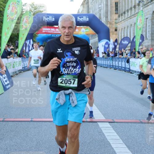 01.09.2024 - BARMER Alsterlauf Strokosch-Dieckow http://msf.ph/oto/6890920 01.09.2024 10:11:14 Ziel 2057, 2361, 2395, 2396, 2401, 2766, 2912, 3053, 3070, 3586, 3673, 4141, 4302, 4405, 4604, 5135, 8032, 8033, 8101, 8201, 8371 meine-sportfotos.de