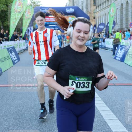 01.09.2024 - BARMER Alsterlauf Strokosch-Dieckow http://msf.ph/oto/6890925 01.09.2024 10:11:16 Ziel 2361, 2395, 2396, 2401, 2912, 3053, 3070, 3288, 3673, 4141, 4302, 4405, 4604, 8032, 8033, 8101, 8201 meine-sportfotos.de