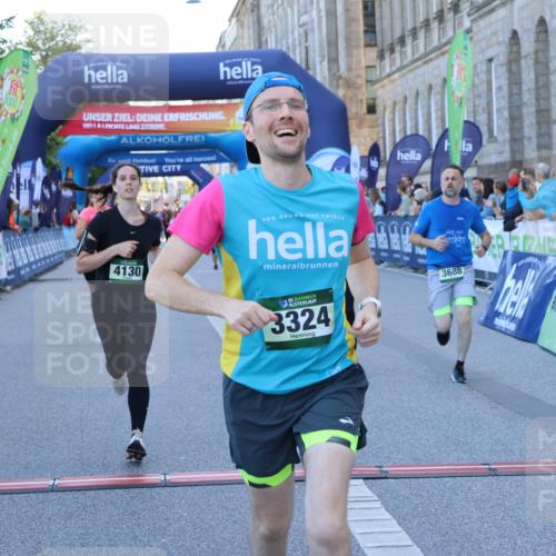 01.09.2024 - BARMER Alsterlauf Strokosch-Dieckow http://msf.ph/oto/6890975 01.09.2024 10:11:34 Ziel 2398, 2647, 2661, 2662, 3324, 3555, 3688, 4130, 4286, 4443, 4944 meine-sportfotos.de