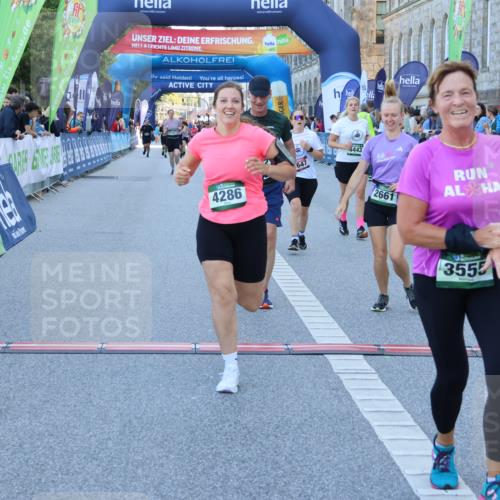 01.09.2024 - BARMER Alsterlauf Strokosch-Dieckow http://msf.ph/oto/6890982 01.09.2024 10:11:36 Ziel 2398, 2647, 2661, 2662, 3555, 3688, 4130, 4286, 4338, 4443, 5162 meine-sportfotos.de