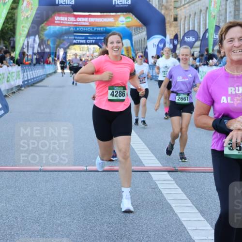 01.09.2024 - BARMER Alsterlauf Strokosch-Dieckow http://msf.ph/oto/6890983 01.09.2024 10:11:37 Ziel 2398, 2647, 2661, 2662, 3529, 3555, 3688, 4130, 4286, 4338, 4443, 5162 meine-sportfotos.de