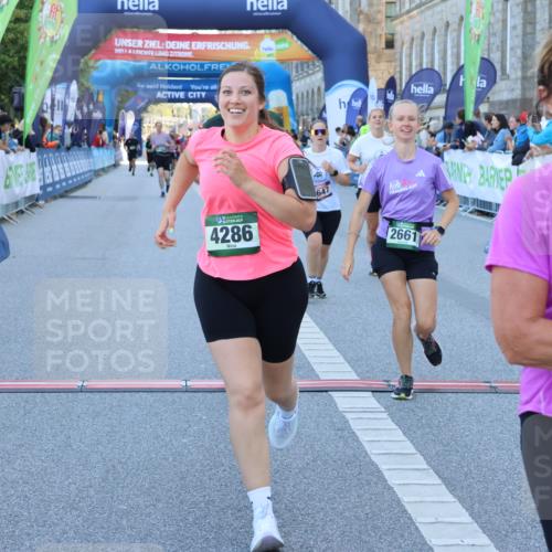 01.09.2024 - BARMER Alsterlauf Strokosch-Dieckow http://msf.ph/oto/6890985 01.09.2024 10:11:37 Ziel 2398, 2647, 2661, 2662, 3529, 3555, 3688, 4130, 4286, 4338, 4443, 5162 meine-sportfotos.de