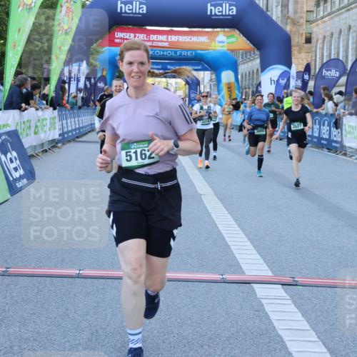 01.09.2024 - BARMER Alsterlauf Strokosch-Dieckow http://msf.ph/oto/6891006 01.09.2024 10:11:46 Ziel 2176, 2197, 2398, 2715, 3316, 3527, 3528, 3529, 3530, 3955, 4338, 4558, 4608, 4609, 4813, 5144, 5162, 8149 meine-sportfotos.de