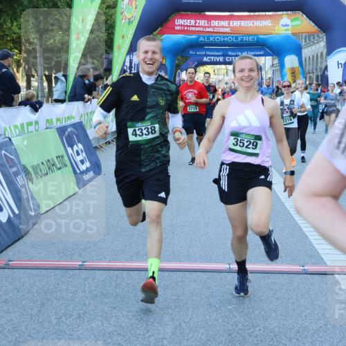 01.09.2024 - BARMER Alsterlauf Strokosch-Dieckow http://msf.ph/oto/6891010 01.09.2024 10:11:47 Ziel 2176, 2197, 2398, 2715, 3316, 3527, 3528, 3529, 3530, 3955, 4338, 4558, 4608, 4609, 4813, 5144, 5162, 8149 meine-sportfotos.de