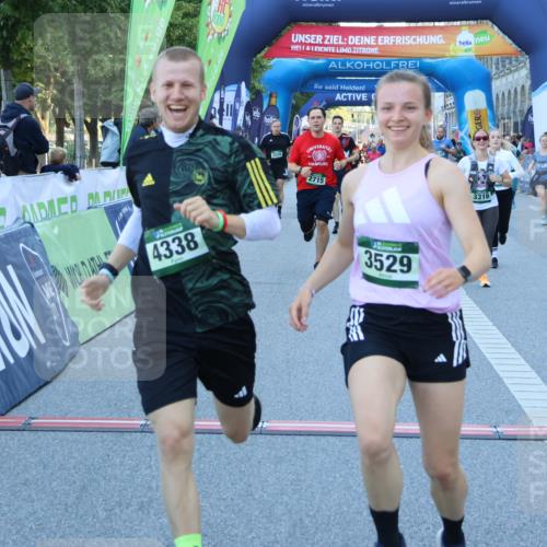 01.09.2024 - BARMER Alsterlauf Strokosch-Dieckow http://msf.ph/oto/6891012 01.09.2024 10:11:47 Ziel 2176, 2197, 2398, 2715, 3316, 3527, 3528, 3529, 3530, 3955, 4338, 4558, 4608, 4609, 4813, 5144, 5162, 8149 meine-sportfotos.de