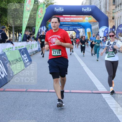 01.09.2024 - BARMER Alsterlauf Strokosch-Dieckow http://msf.ph/oto/6891016 01.09.2024 10:11:50 Ziel 2176, 2197, 2715, 3316, 3527, 3528, 3529, 3530, 3955, 4428, 4558, 4608, 4609, 4687, 4813, 4936, 5144, 8149 meine-sportfotos.de