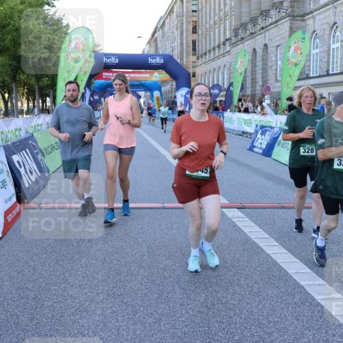 01.09.2024 - BARMER Alsterlauf Strokosch-Dieckow http://msf.ph/oto/6891050 01.09.2024 10:21:32 Ziel 2744, 3281, 3282, 3302, 3360, 4445, 4913 meine-sportfotos.de