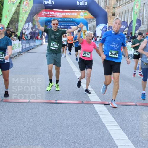 01.09.2024 - BARMER Alsterlauf Strokosch-Dieckow http://msf.ph/oto/6891051 01.09.2024 10:12:04 Ziel 2206, 2244, 2674, 2689, 3223, 3323, 3367, 3687, 3912, 4052, 4171, 4926, 5138 meine-sportfotos.de