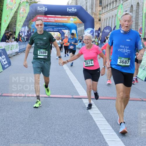 01.09.2024 - BARMER Alsterlauf Strokosch-Dieckow http://msf.ph/oto/6891056 01.09.2024 10:12:05 Ziel 2206, 2244, 2674, 2689, 3223, 3323, 3367, 3687, 3912, 4052, 4171, 4908, 4926, 5138 meine-sportfotos.de