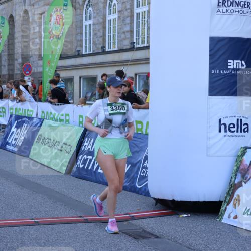 01.09.2024 - BARMER Alsterlauf Strokosch-Dieckow http://msf.ph/oto/6891057 01.09.2024 10:21:35 Ziel 2744, 3302, 3360, 4913 meine-sportfotos.de