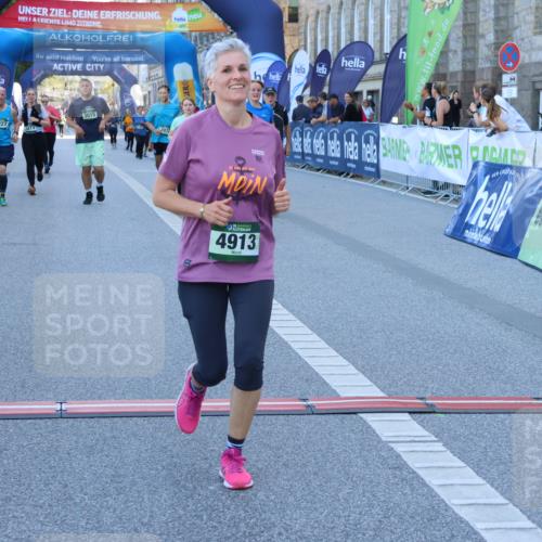 01.09.2024 - BARMER Alsterlauf Strokosch-Dieckow http://msf.ph/oto/6891065 01.09.2024 10:21:43 Ziel 2346, 2571, 2573, 2797, 2872, 2873, 2938, 3015, 3302, 3491, 4913, 8227 meine-sportfotos.de