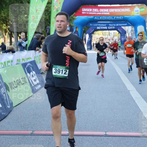 01.09.2024 - BARMER Alsterlauf Strokosch-Dieckow http://msf.ph/oto/6891072 01.09.2024 10:12:13 Ziel 3912, 4052, 4142, 4301, 4749, 4908, 5138, 8109 meine-sportfotos.de