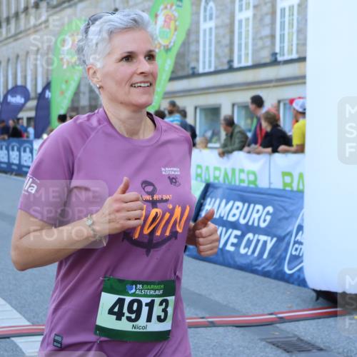 01.09.2024 - BARMER Alsterlauf Strokosch-Dieckow http://msf.ph/oto/6891073 01.09.2024 10:21:45 Ziel 2287, 2288, 2346, 2571, 2573, 2797, 2872, 2873, 2938, 3015, 3491, 4913, 8227 meine-sportfotos.de