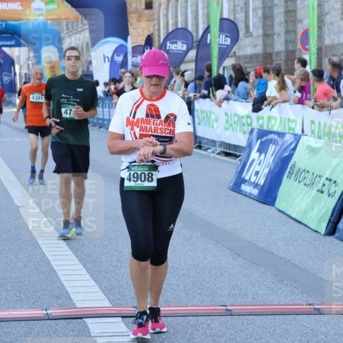 01.09.2024 - BARMER Alsterlauf Strokosch-Dieckow http://msf.ph/oto/6891077 01.09.2024 10:12:15 Ziel 2245, 3470, 3912, 4142, 4301, 4749, 4908, 5138, 8109 meine-sportfotos.de