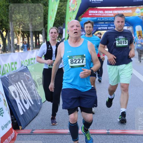 01.09.2024 - BARMER Alsterlauf Strokosch-Dieckow http://msf.ph/oto/6891082 01.09.2024 10:21:49 Ziel 2287, 2288, 2346, 2571, 2573, 2797, 2872, 2873, 2938, 3015, 3491, 3913, 8227 meine-sportfotos.de