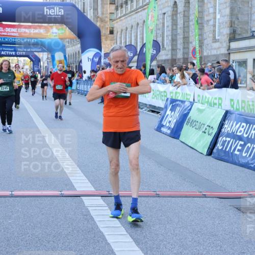 01.09.2024 - BARMER Alsterlauf Strokosch-Dieckow http://msf.ph/oto/6891094 01.09.2024 10:12:22 Ziel 2245, 3470, 3504, 3883, 4032, 4142, 4301, 5147, 5310, 8190 meine-sportfotos.de