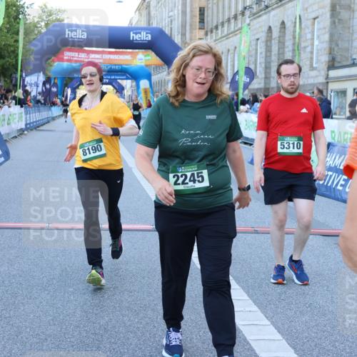 01.09.2024 - BARMER Alsterlauf Strokosch-Dieckow http://msf.ph/oto/6891103 01.09.2024 10:12:28 Ziel 2245, 2282, 2942, 3504, 3587, 3883, 4032, 5147, 5310, 8190 meine-sportfotos.de