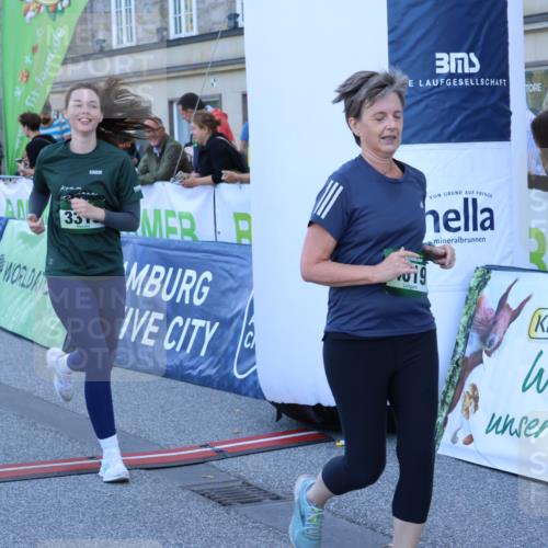 01.09.2024 - BARMER Alsterlauf Strokosch-Dieckow http://msf.ph/oto/6891122 01.09.2024 10:22:07 Ziel 2025, 3157, 3250, 3319, 4019, 4983 meine-sportfotos.de