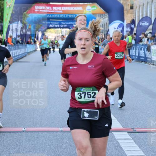 01.09.2024 - BARMER Alsterlauf Strokosch-Dieckow http://msf.ph/oto/6891147 01.09.2024 10:12:41 Ziel 2289, 2290, 3107, 3275, 3752, 3950, 4220, 4287, 4446, 4665, 4759, 4771, 4945, 5081, 5096, 5111, 5296, 8062 meine-sportfotos.de