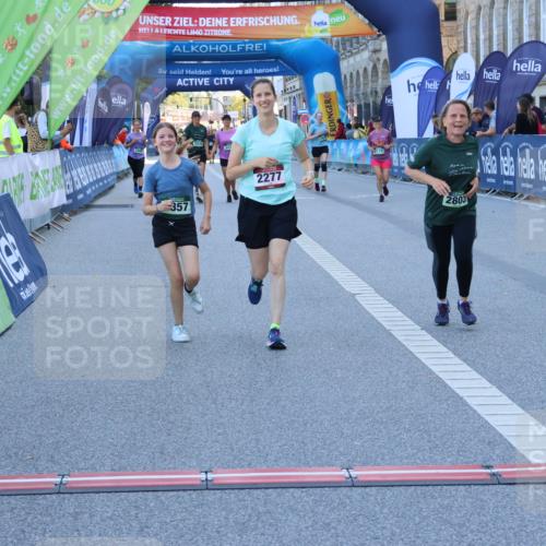 01.09.2024 - BARMER Alsterlauf Strokosch-Dieckow http://msf.ph/oto/6891148 01.09.2024 10:22:20 Ziel 2178, 2277, 2326, 2803, 3157, 3210, 3221, 3222, 3250, 3300, 3926, 4983, 8357 meine-sportfotos.de