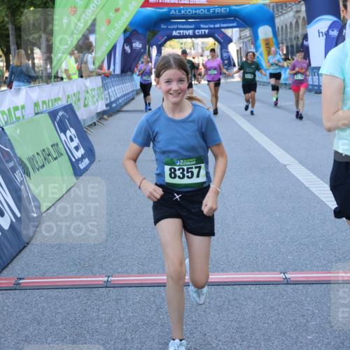 01.09.2024 - BARMER Alsterlauf Strokosch-Dieckow http://msf.ph/oto/6891158 01.09.2024 10:22:22 Ziel 2178, 2277, 2326, 2803, 3210, 3221, 3222, 3300, 3925, 3926, 8357 meine-sportfotos.de