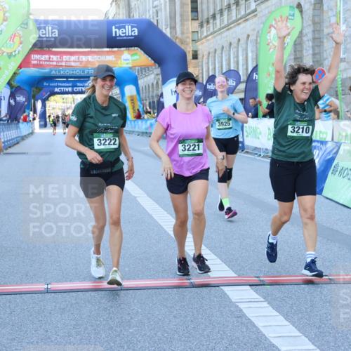 01.09.2024 - BARMER Alsterlauf Strokosch-Dieckow http://msf.ph/oto/6891171 01.09.2024 10:22:29 Ziel 2178, 3210, 3221, 3222, 3300, 3925 meine-sportfotos.de