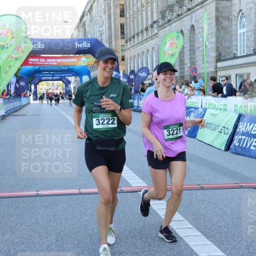 01.09.2024 - BARMER Alsterlauf Strokosch-Dieckow http://msf.ph/oto/6891178 01.09.2024 10:22:30 Ziel 2178, 3210, 3221, 3222, 3300, 3925 meine-sportfotos.de