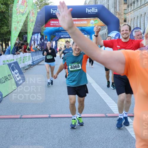 01.09.2024 - BARMER Alsterlauf Strokosch-Dieckow http://msf.ph/oto/6891179 01.09.2024 10:12:53 Ziel 2059, 3134, 3275, 3722, 3817, 3909, 3992, 4068, 4070, 4133, 4225, 4287, 4322, 4665, 4759, 4771, 4941, 4989 meine-sportfotos.de