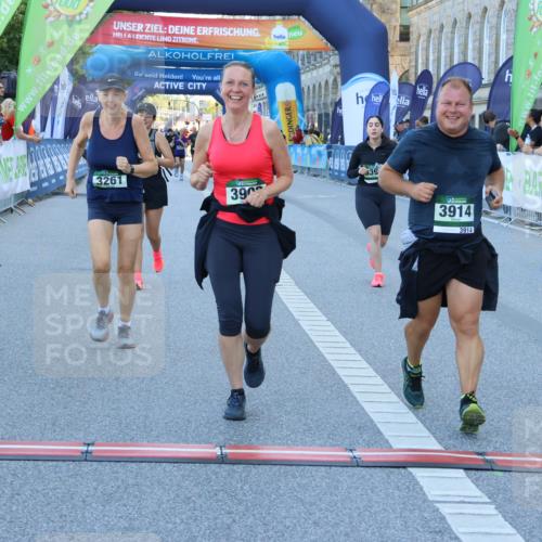 01.09.2024 - BARMER Alsterlauf Strokosch-Dieckow http://msf.ph/oto/6891200 01.09.2024 10:22:54 Ziel 2247, 3261, 3395, 3902, 3914, 4385, 4632, 4651, 5036 meine-sportfotos.de