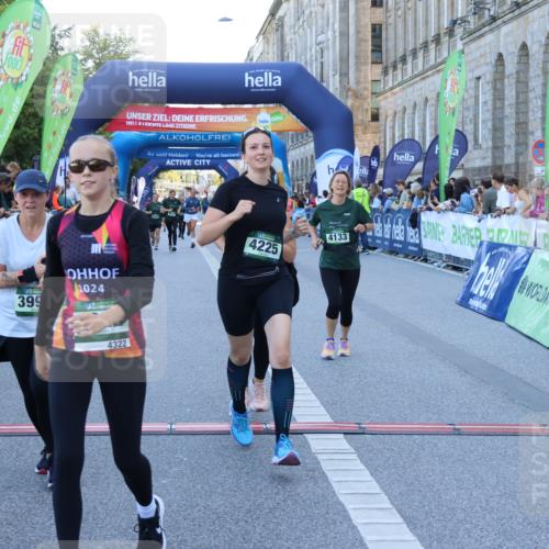 01.09.2024 - BARMER Alsterlauf Strokosch-Dieckow http://msf.ph/oto/6891201 01.09.2024 10:13:01 Ziel 2259, 3742, 3909, 3992, 4127, 4133, 4145, 4214, 4225, 4244, 4322, 4582, 4941, 4989 meine-sportfotos.de