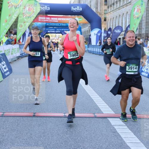 01.09.2024 - BARMER Alsterlauf Strokosch-Dieckow http://msf.ph/oto/6891203 01.09.2024 10:22:55 Ziel 2072, 2073, 3261, 3395, 3902, 3914, 4385, 4632, 4651, 5036 meine-sportfotos.de