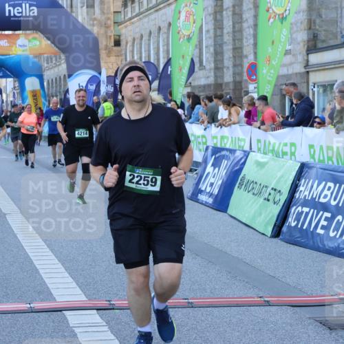 01.09.2024 - BARMER Alsterlauf Strokosch-Dieckow http://msf.ph/oto/6891222 01.09.2024 10:13:06 Ziel 2259, 3195, 3196, 3276, 3742, 3909, 4127, 4145, 4214, 4244, 4582, 4603 meine-sportfotos.de