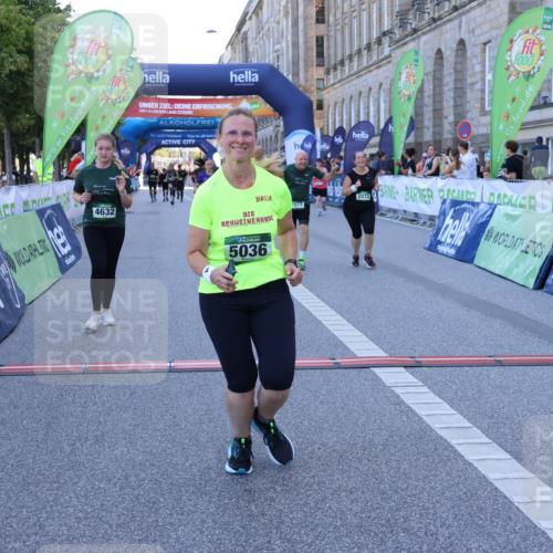 01.09.2024 - BARMER Alsterlauf Strokosch-Dieckow http://msf.ph/oto/6891230 01.09.2024 10:23:03 Ziel 2072, 2073, 2811, 3546, 3547, 4239, 4632, 4927, 4928, 5036, 8089 meine-sportfotos.de