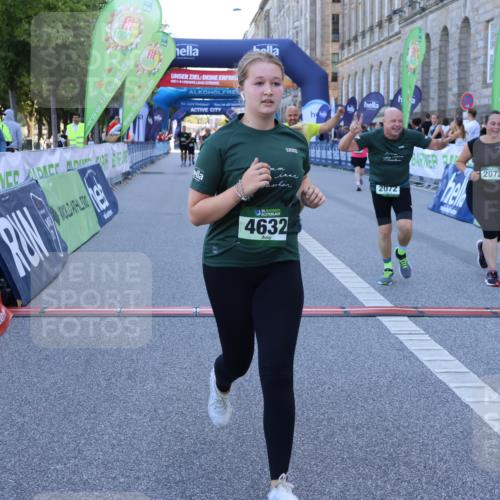 01.09.2024 - BARMER Alsterlauf Strokosch-Dieckow http://msf.ph/oto/6891239 01.09.2024 10:23:05 Ziel 2072, 2073, 2811, 3546, 3547, 4239, 4632, 4927, 4928, 5036, 8089 meine-sportfotos.de