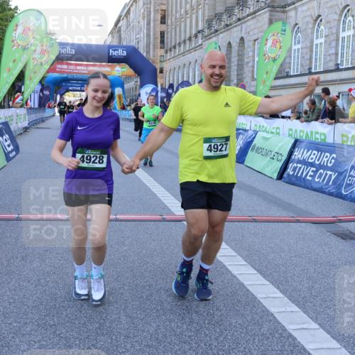 01.09.2024 - BARMER Alsterlauf Strokosch-Dieckow http://msf.ph/oto/6891246 01.09.2024 10:23:08 Ziel 2072, 2073, 2811, 3546, 3547, 4239, 4927, 4928, 8089 meine-sportfotos.de