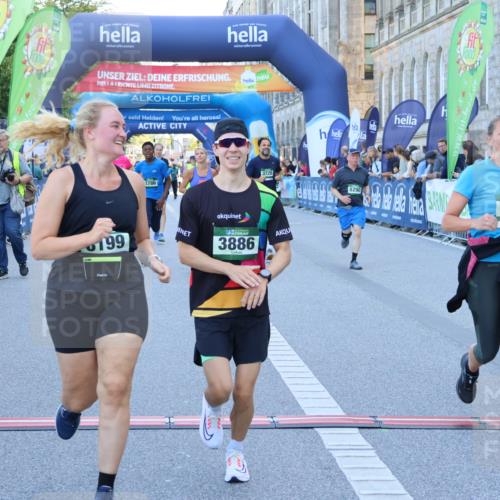 01.09.2024 - BARMER Alsterlauf Strokosch-Dieckow http://msf.ph/oto/6891266 01.09.2024 10:13:22 Ziel 2165, 2786, 2838, 2839, 3239, 3562, 3619, 3728, 3886, 3994, 4825, 5042, 8199, 8289, 8290 meine-sportfotos.de