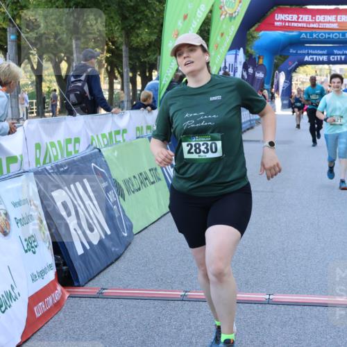 01.09.2024 - BARMER Alsterlauf Strokosch-Dieckow http://msf.ph/oto/6891284 01.09.2024 10:13:35 Ziel 2163, 2165, 2420, 2785, 2830, 3550, 3621, 4778, 4937 meine-sportfotos.de