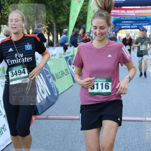 01.09.2024 - BARMER Alsterlauf Strokosch-Dieckow http://msf.ph/oto/6891349 01.09.2024 10:14:02 Ziel 2094, 2154, 2474, 2750, 2802, 3116, 3494, 3572, 3708, 3818, 4062, 4063, 5063, 8284, 8285 meine-sportfotos.de