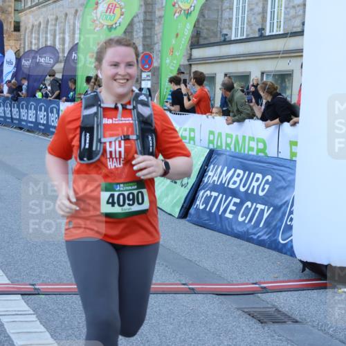 01.09.2024 - BARMER Alsterlauf Strokosch-Dieckow http://msf.ph/oto/6891394 01.09.2024 10:24:21 Ziel 2597, 2598, 3660, 4090 meine-sportfotos.de