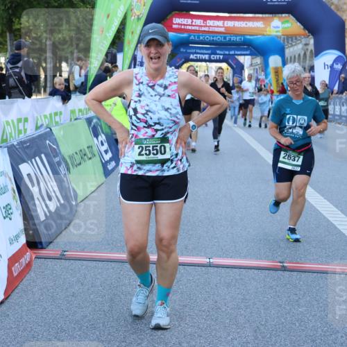 01.09.2024 - BARMER Alsterlauf Strokosch-Dieckow http://msf.ph/oto/6891395 01.09.2024 10:14:27 Ziel 2550, 2585, 2586, 2637, 2793, 3620, 4285, 4449, 4516, 5031, 5218, 5220, 5273 meine-sportfotos.de