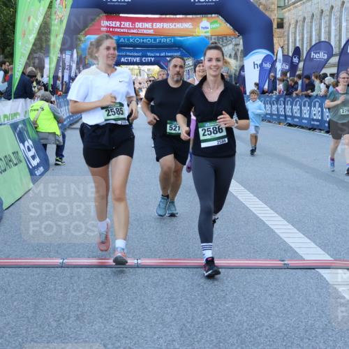01.09.2024 - BARMER Alsterlauf Strokosch-Dieckow http://msf.ph/oto/6891404 01.09.2024 10:14:32 Ziel 2046, 2120, 2585, 2586, 2777, 2793, 3618, 3620, 4285, 4449, 4516, 4520, 4714, 5031, 5214, 5218, 5220 meine-sportfotos.de