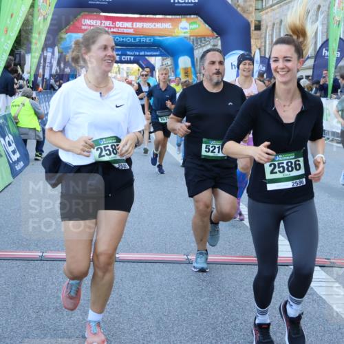 01.09.2024 - BARMER Alsterlauf Strokosch-Dieckow http://msf.ph/oto/6891409 01.09.2024 10:14:33 Ziel 2046, 2120, 2585, 2586, 2753, 2777, 2793, 3618, 3620, 4285, 4449, 4516, 4520, 4705, 4714, 5031, 5214, 5218, 5220 meine-sportfotos.de